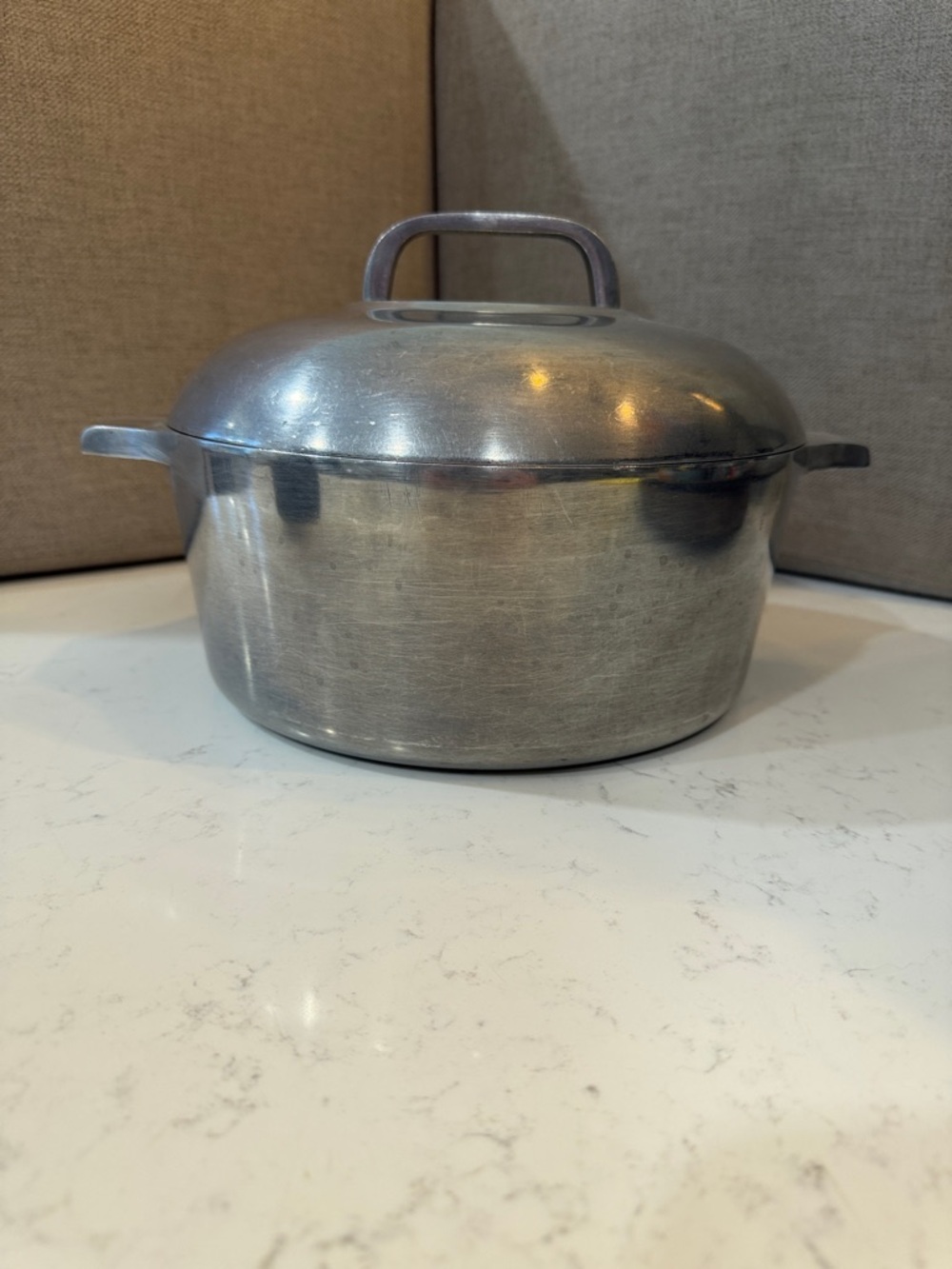 Vintage Wagner Ware Sidney -O- Magnalite CastAluminum 5 Qt Round Dutch Oven